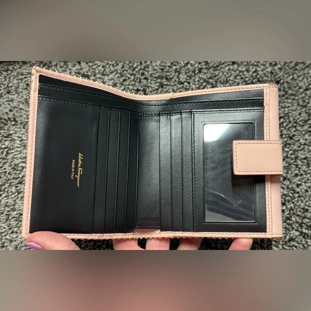 Salvatore Ferragamo salvatore ferragamo
